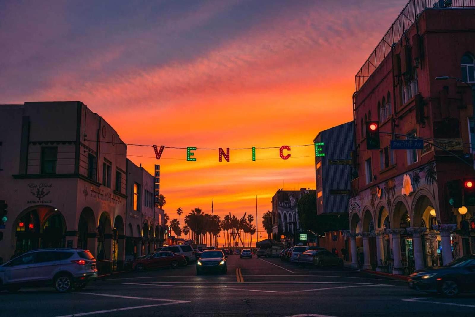 Vakantiehuis Chic Venice Steps From The Canals &